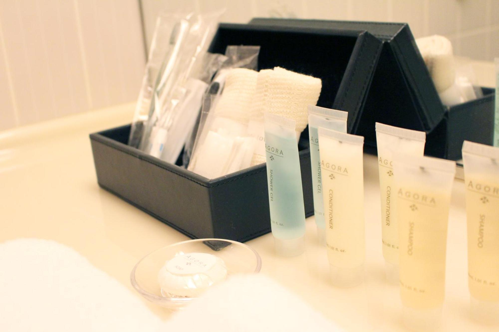 Hotel Agora Regency Osaka Sakai Sakai  Exterior photo A selection of toiletries