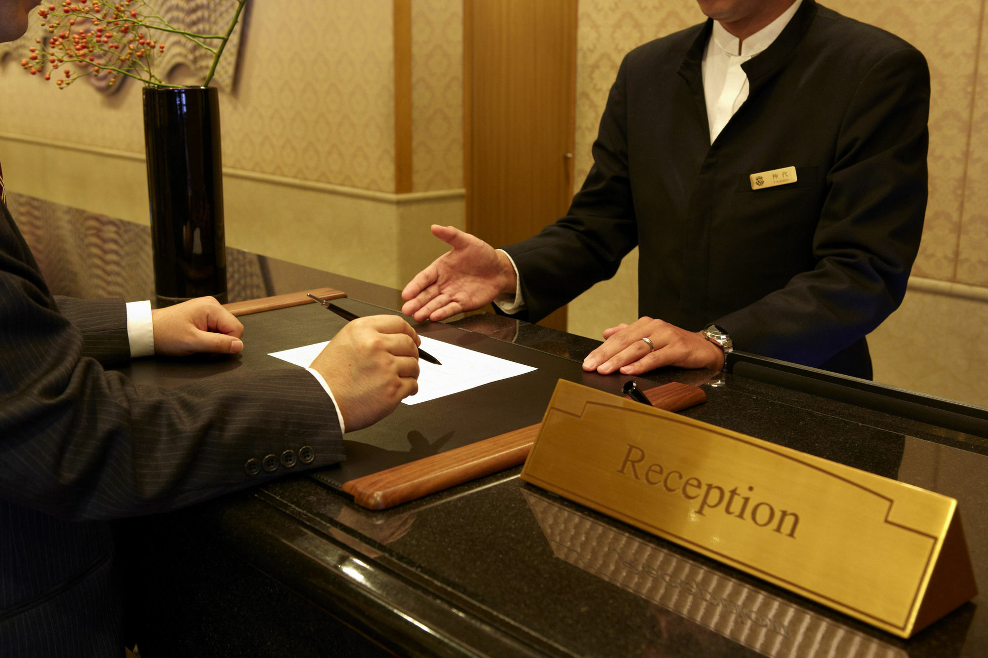 Hotel Agora Regency Osaka Sakai Sakai  Exterior photo A hotel receptionist